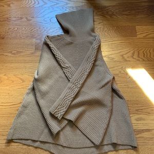 EUC -Anthropologie- oversized sweater. Size XS/S